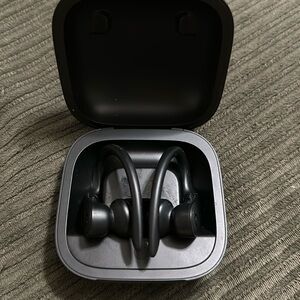beats Powerbeats Pro